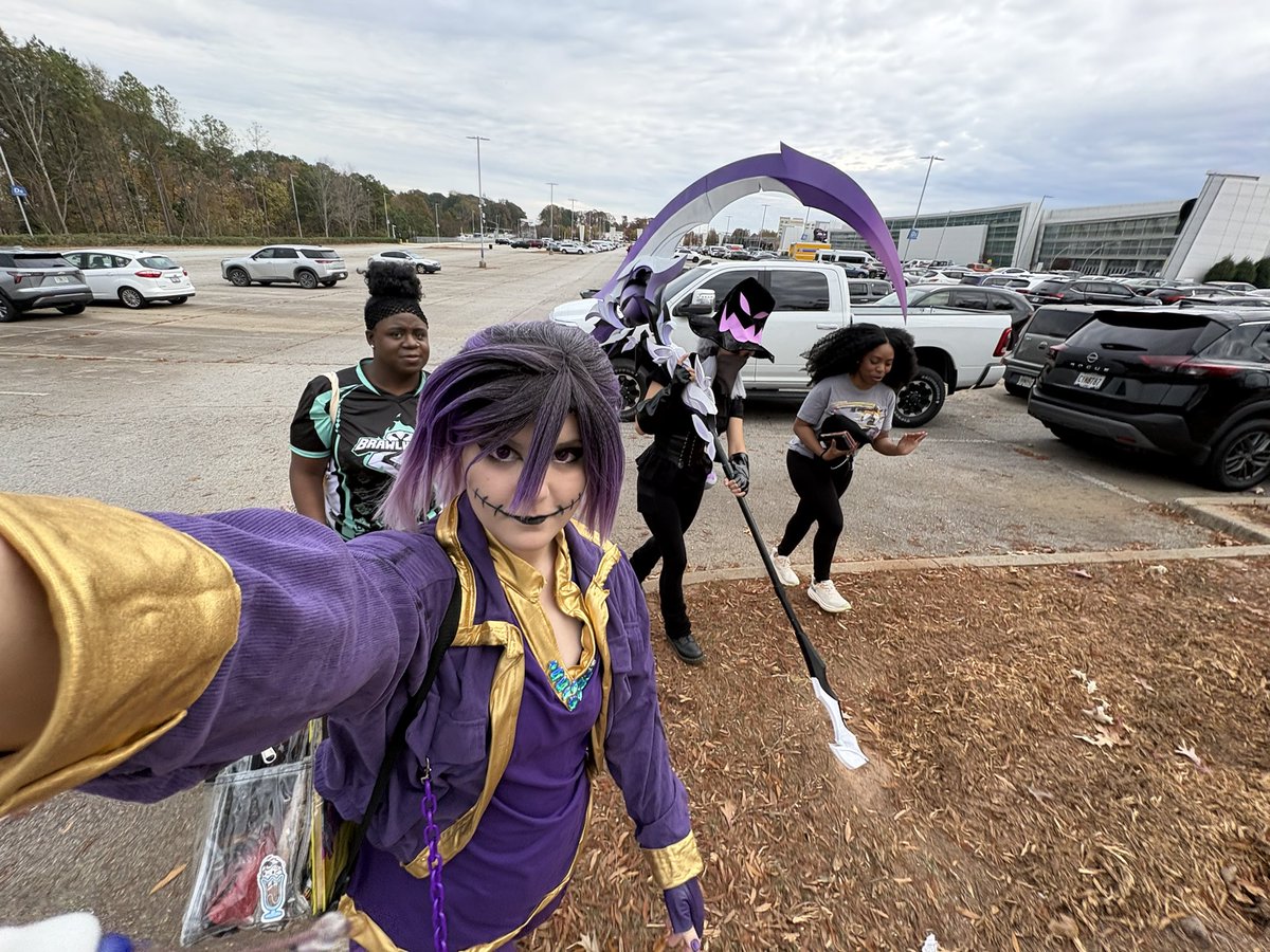 #BCX2025 Day 1 shenanigans. 

Fait: landia.cos on Instagram! 
<a href="/JMTerracotta/">🇯🇲-Terracotta</a> <a href="/TheMomokins/">🌸Momokins🌸</a> 

Tomorrow we’ll all be in new cosplays, so excited.