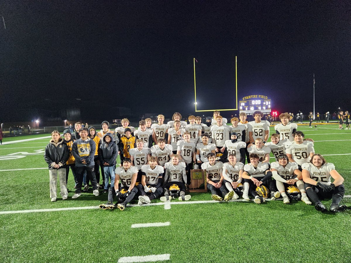 JeffBrooke2's tweet image. Pioneer Panthers Semi-State Champions!!!!! #PantherPride #GoPanthers