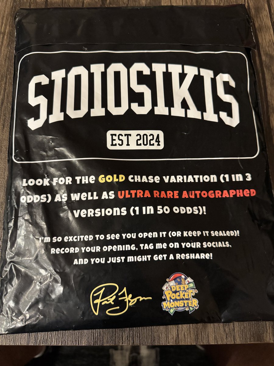 TroyLR's tweet photo. @DeepPocketMnstr Pulled the special chase shirt! https://t.co/qp5BR47Hl4