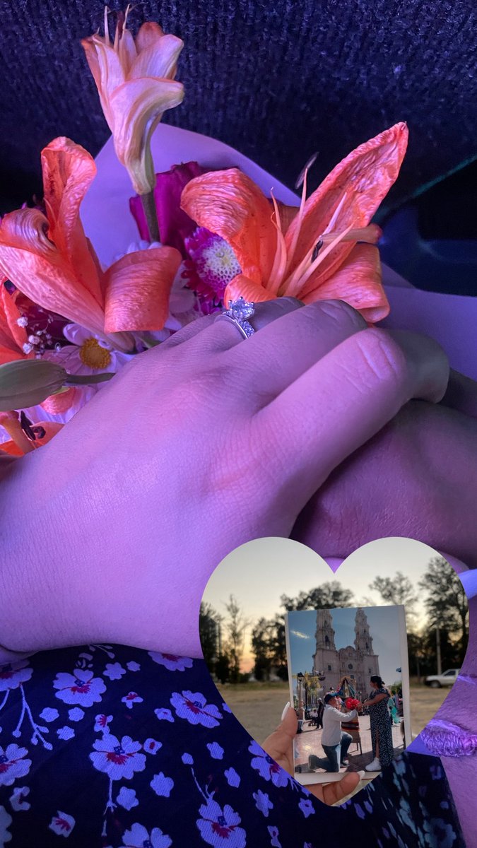 glozpz1's tweet photo. Si me pidió matrimonio 😍😍😍♥️ https://t.co/CYmyOJPJXF