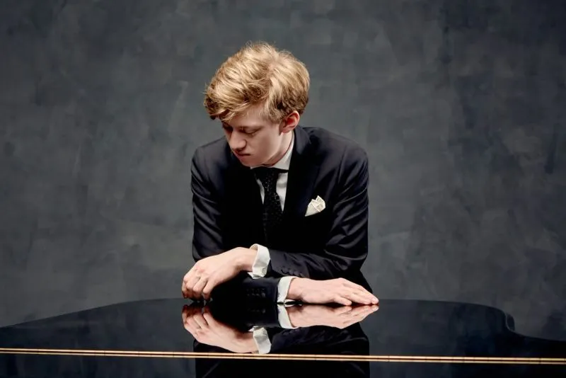 C_CulturaUNAM's tweet image. ¿Listxs para un viaje sonoro? La @OFUNAM presenta a Jolas, Meïmoun (estreno mundial) y Beethoven. 
🎶 OFUNAM | Tercera temporada 2025 | Programa 8 | Música y medio ambiente Naturaleza. 29 de nov. 20h. Sala Neza.
Boletos en comunidad.cultura.unam.mx #puntosculturaunam #OrgulloUNAM