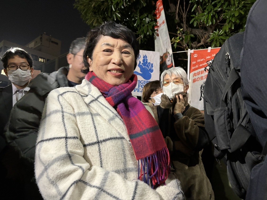 mizuhofukushima's tweet image. 昨夜、首相官邸前で「戦争あおるな」　台湾有事巡る答弁に抗議の集会があり、参加をしました。