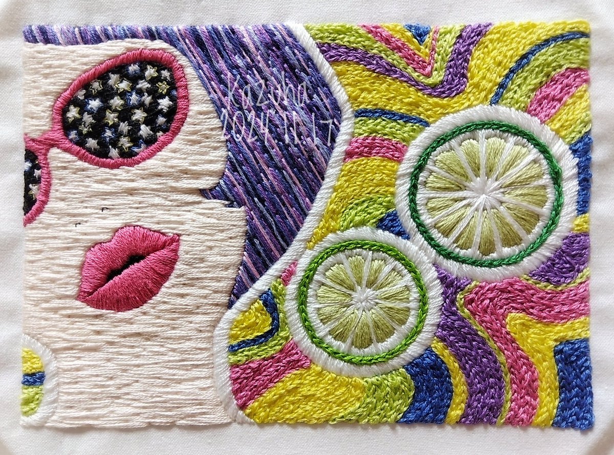 オリジナルの刺繍イラスト作品です🪡 作りためて、いつか個展を開く