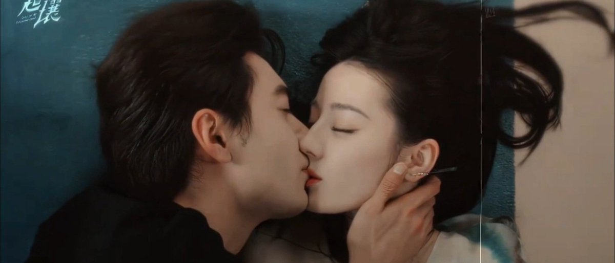 러바 싱쉬 둘다 파워아랍이라 이목구비 자기주장 장난아닌데 둘이 붙어있으면 시너지 미쳤다고... 서로 절대 안지는데 그게 또 조화가 되쟈나🥹