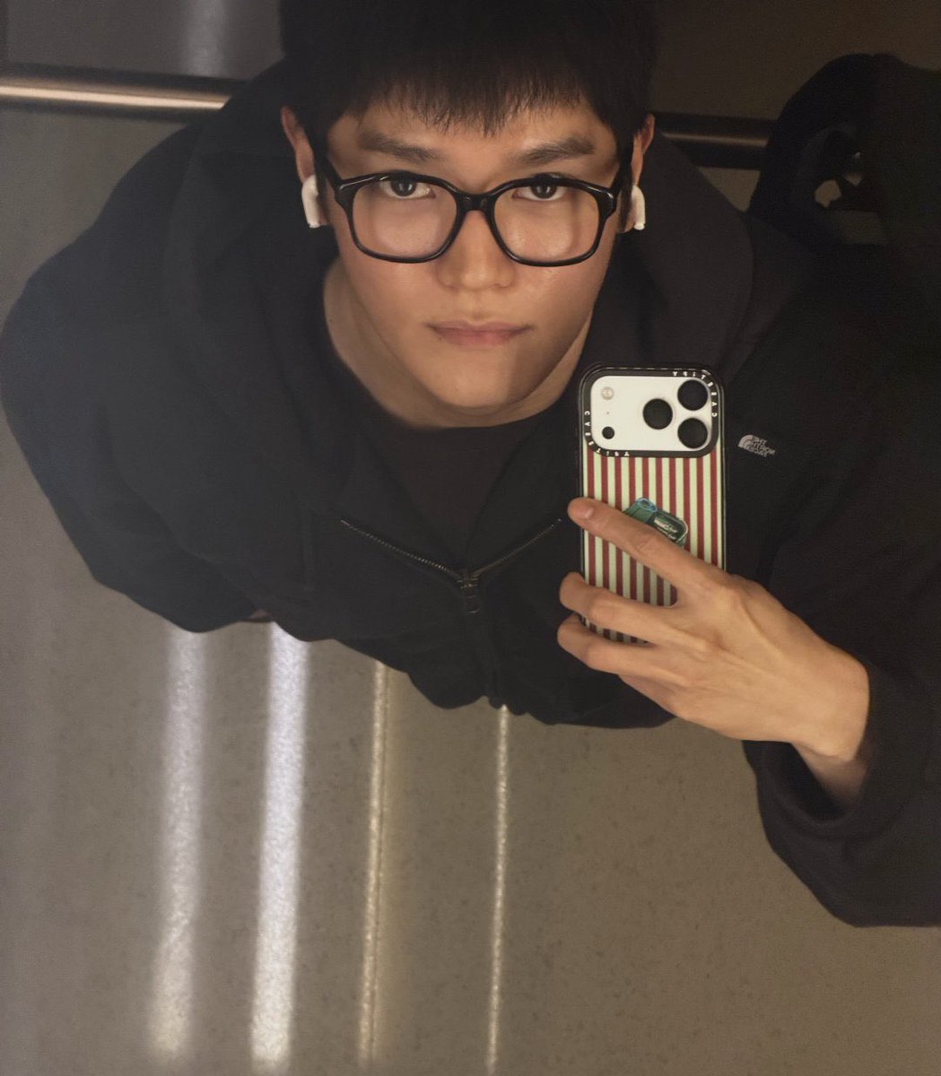 태용 tweet media
