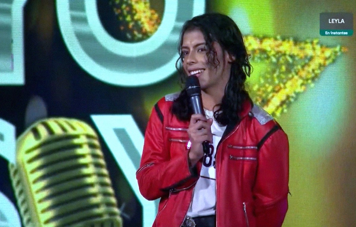 eliasdemarzo's tweet photo. ¡MICHAEL JACKSON PASÓ A GALAS! VAMOOOOOS 😭 #YoSoy https://t.co/k9aHCmtHNt