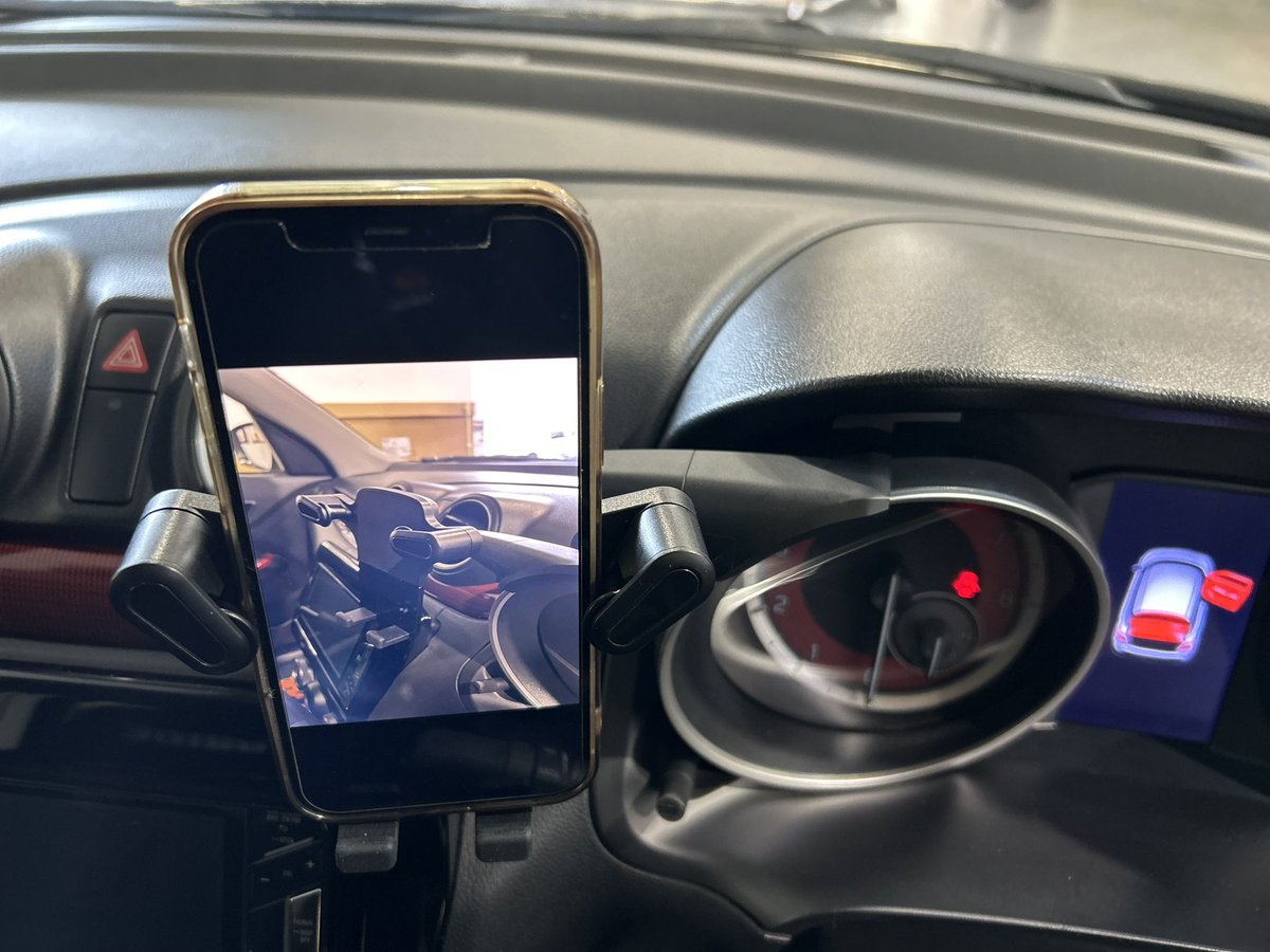 明日のスイフトマイスター決定戦ではリムロックのオールマイティーを付けていきますので自分のスマホをセットして使用感をお試しいただけます💁🏻‍♂️