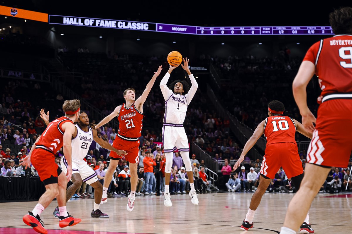 KStateMBB's tweet photo. .@abdibashirjr hits two early triples in the second to give some momentum 📈 https://t.co/w6b0XO1UmV