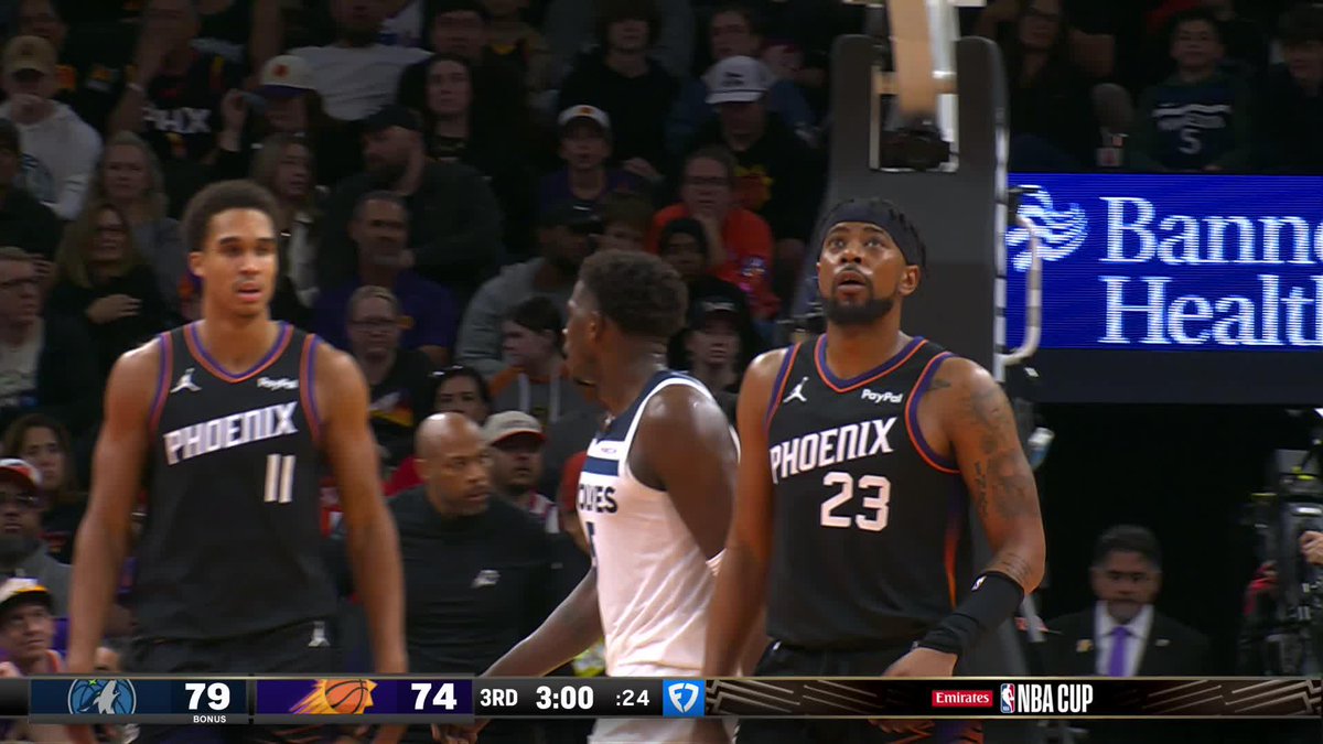 HE'S UP TO 35 POINTS.

THIS MAN CANNOT BE STOPPED. 