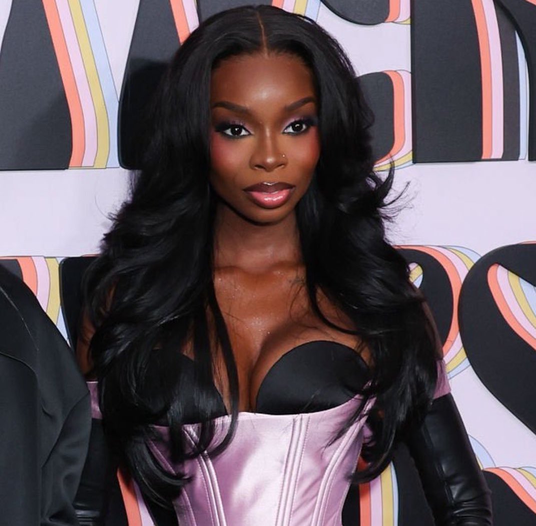 rach_6977's tweet image. bro