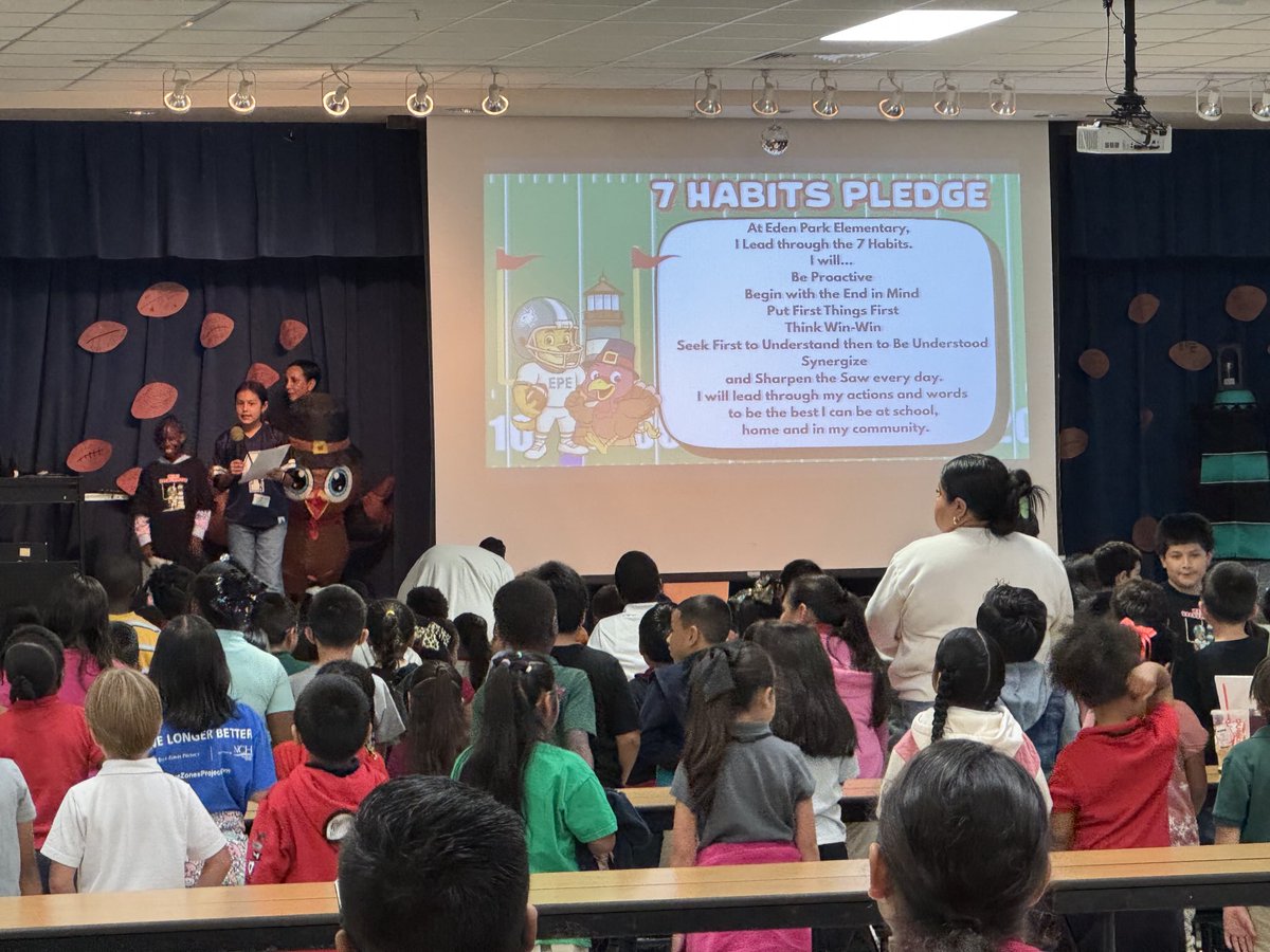 EPEBobcats's tweet photo. Put First Things First Habit Assembly led by Mini Lighthouse! ⁦@collierschools⁩ ⁦@TheLeaderinMe⁩ https://t.co/4JqJjKQYrE