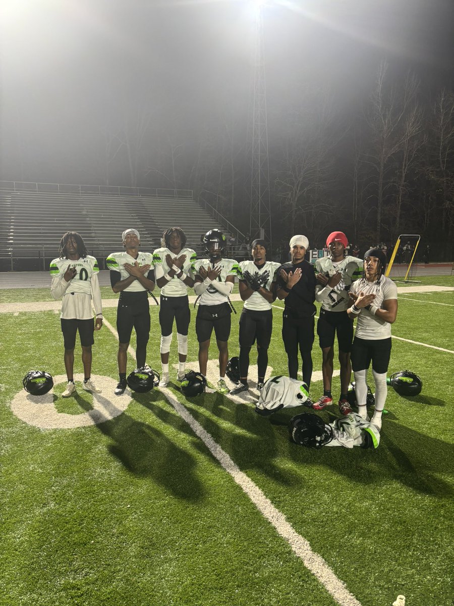 Hard loss we took on the chin but I promise this won’t happen again! I love yall guys man❤️ #weightroomMONDAY <a href="/DewonHayes6/">Dewon Hayes</a> <a href="/RaderrionD1/">Raderrion”DD”Daniels 4⭐️</a> <a href="/ChaderiousH126/">Chaderious “DayDay” Henderson</a> <a href="/AmedeusSmith/">Amedeus Smith</a> <a href="/envyxtjay/">Terrance Harris Jr</a>