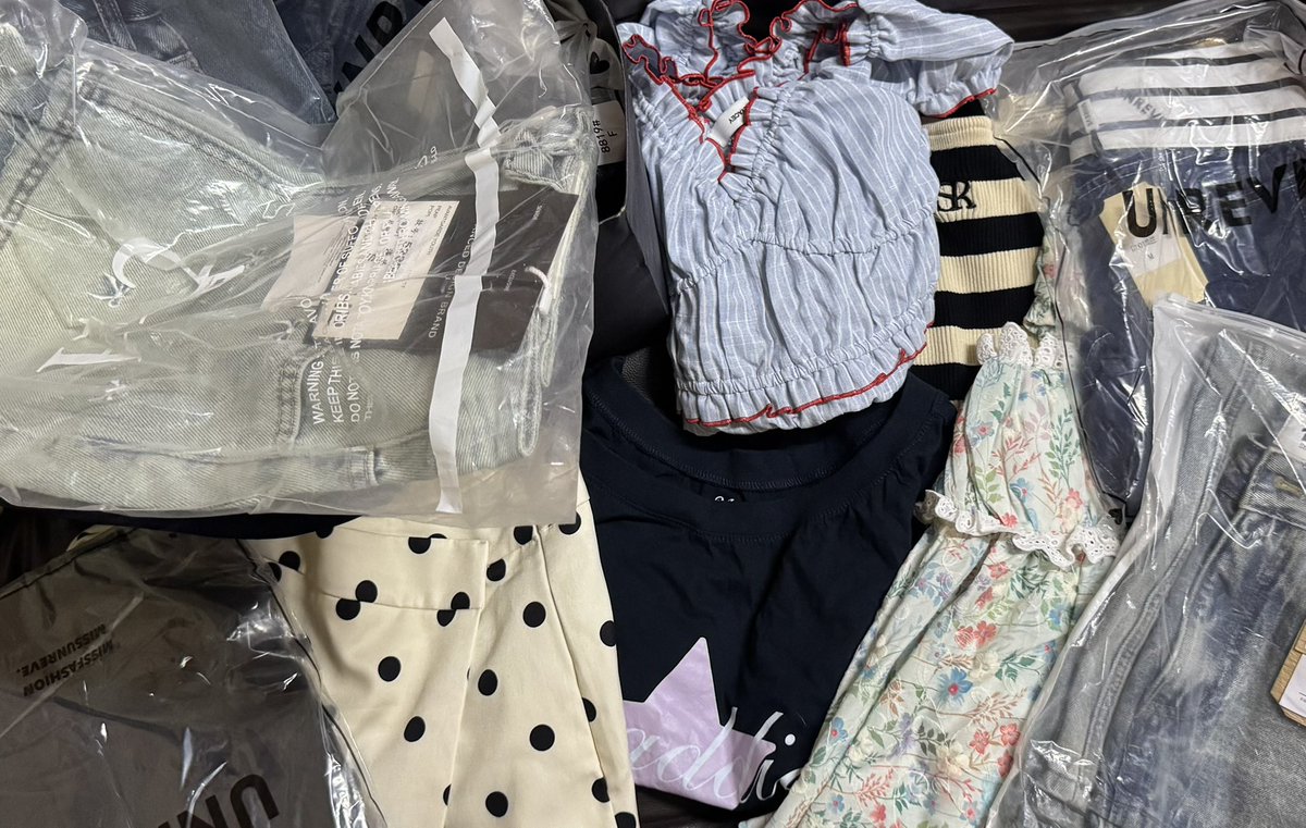 ploysell's tweet image. วันเกิดเค้าาาา โล๊ะๆตู้ค่าา 💗💐

จัดโปรค่าส่งเหมา 22฿ 

ลงในไอจีคับบ  igusedby.ploy   

ลงวันนี้ 15:00 ค่า

#เสื้อผ้ามือสองสภาพดี #ส่งต่อเสื้อผ้ามือสอง #เสื้อผ้ามือ2 #ส่งต่อ #เสื้อผ้ามือสอง #เสื้อผ้ามือสองราคาถูก #โล๊ะตู้เสื้อผ้า #ส่งต่อcintage #stylistshop #ส่งต่อเสื้อผ้า