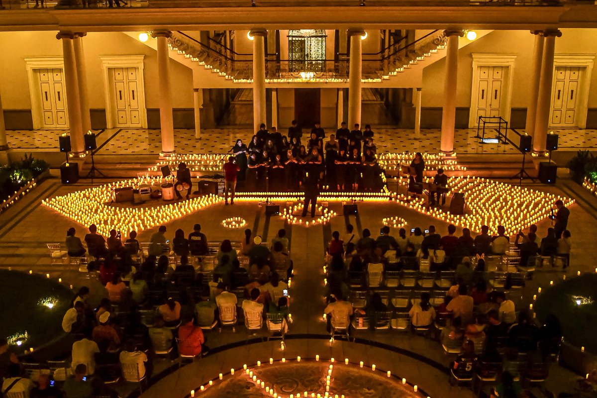 SecPrensaSV's tweet image. #EntreVelas | 𝗚𝗼𝗯𝗶𝗲𝗿𝗻𝗼 𝗱𝗲𝗹 𝗣𝗿𝗲𝘀𝗶𝗱𝗲𝗻𝘁𝗲 𝗡𝗮𝘆𝗶𝗯 𝗕𝘂𝗸𝗲𝗹𝗲 𝗴𝗲𝗻𝗲𝗿𝗮 𝗲𝘀𝗽𝗮𝗰𝗶𝗼𝘀 𝗽𝗮𝗿𝗮 𝗹𝗮 𝗰𝗼𝗻𝘃𝗶𝘃𝗲𝗻𝗰𝗶𝗮 𝘆 𝗲𝗹 𝗲𝘀𝗽𝗮𝗿𝗰𝗶𝗺𝗶𝗲𝗻𝘁𝗼 𝗱𝗲 𝗹𝗮𝘀 𝗳𝗮𝗺𝗶𝗹𝗶𝗮𝘀
 
El Gobierno del Presidente @nayibbukele impulsa acciones que…