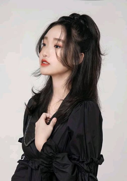 Sharon99436132's tweet image. Can&apos;t get enough of @Adele&apos;s soulful voice and emotional lyrics. She always knows how to hit you right in the feels.  #music #F4F