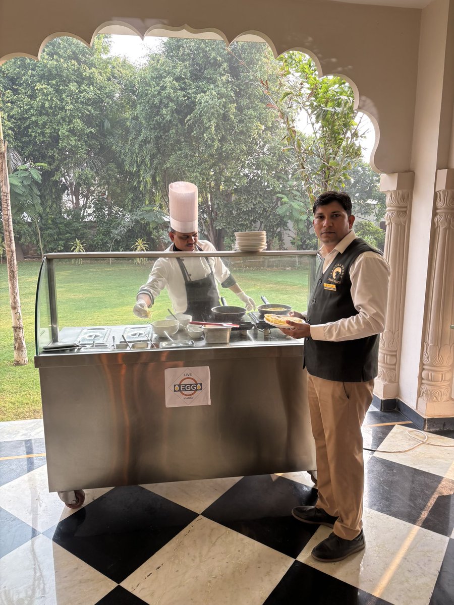 WaterlooSunset's tweet photo. #SaturdayMorning Breakfast - Eggs fried Sunny side up! ❤️Bagh Palace, Ranthambore National Park, Rajasthan, India 🐅 #IndiaOneNovember #RidingAKaleidoscopeAmritsarToVaranasi https://t.co/9zPm5Kftpq