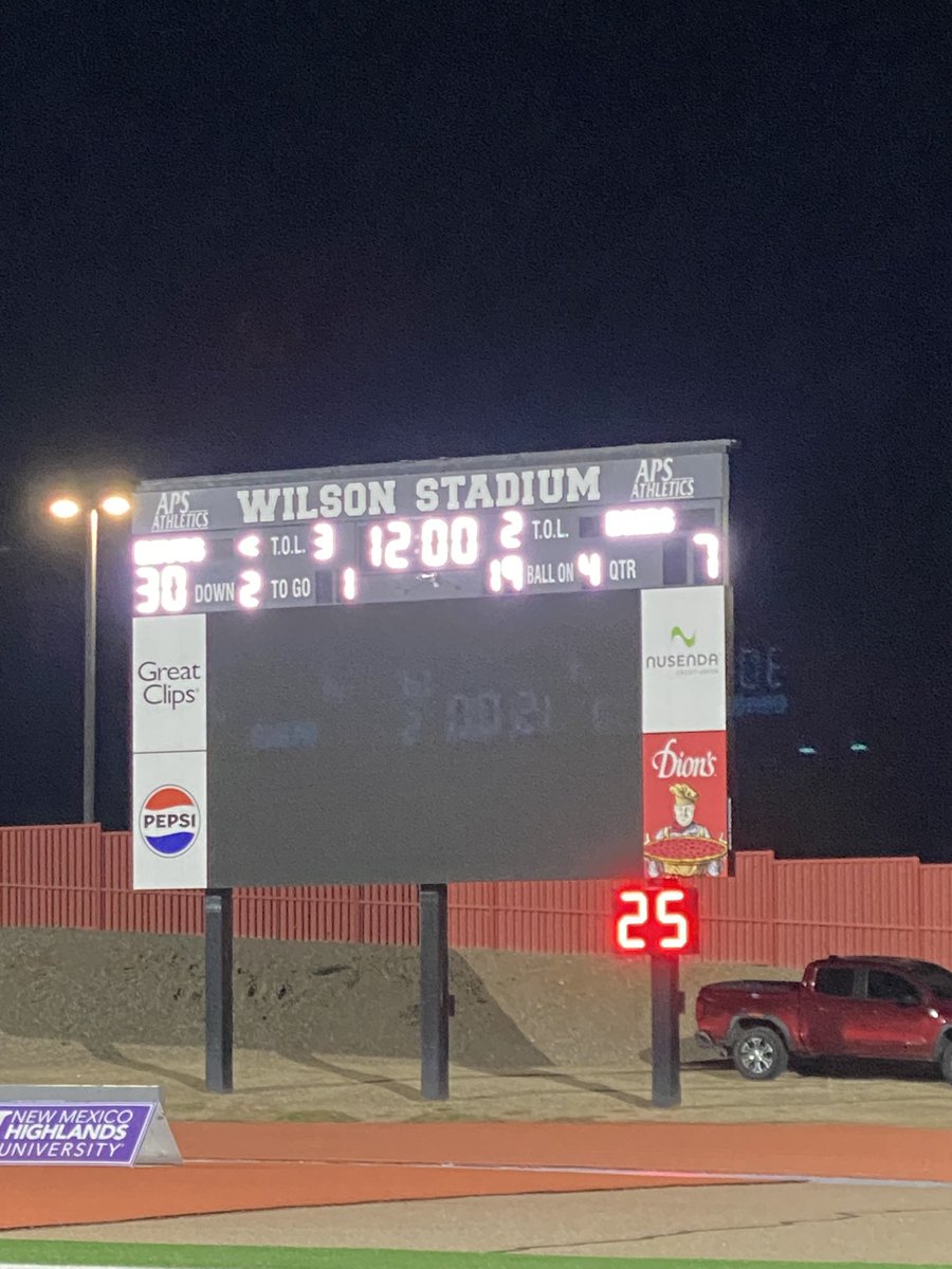 LCHS_MTapia's tweet image. That’s the end of the 3rd quarter. Bears are down 30-7. Let’s go Fellas 🐻
#WALC