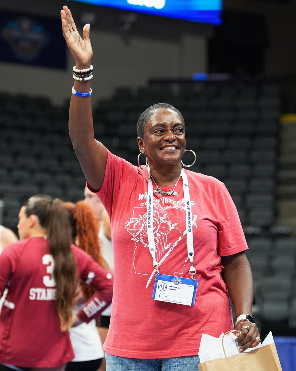 CarolineMBoykin's tweet photo. The SEC also honored two very impressive veterans today from the Women Veterans of the Coastal Empire during the matches. Being a small piece in giving back to our community is what makes this job a dream! https://t.co/8oWG5ZApCx