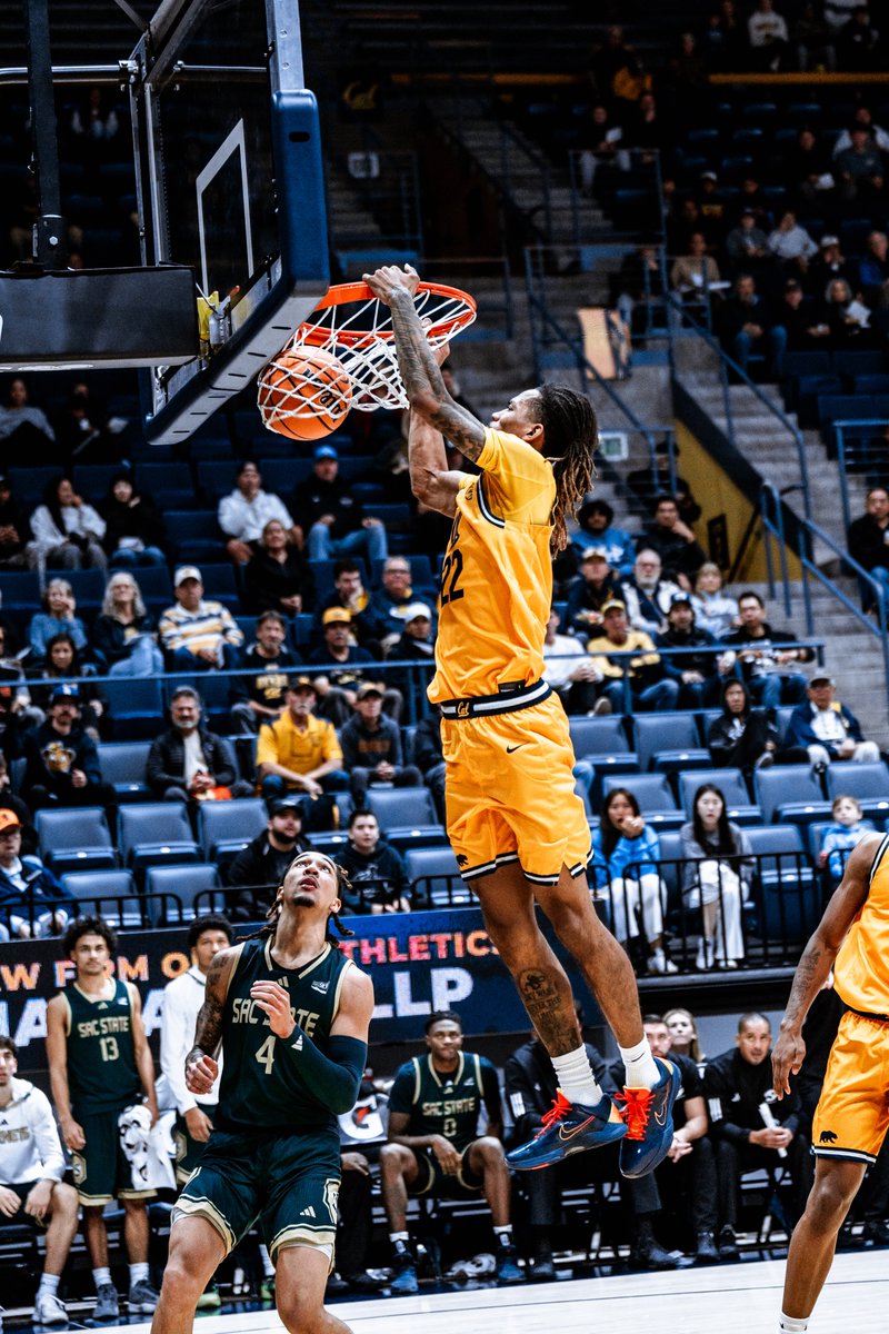 CalMBBall's tweet photo. Scoring machines 🏀

Chris and Justin have scored in double digits for the fifth time this season. 

2nd-15:53
Cal, 60 Sac State, 38

#GoBears | #ThroughAndThrough https://t.co/ZtSn8w3WPN