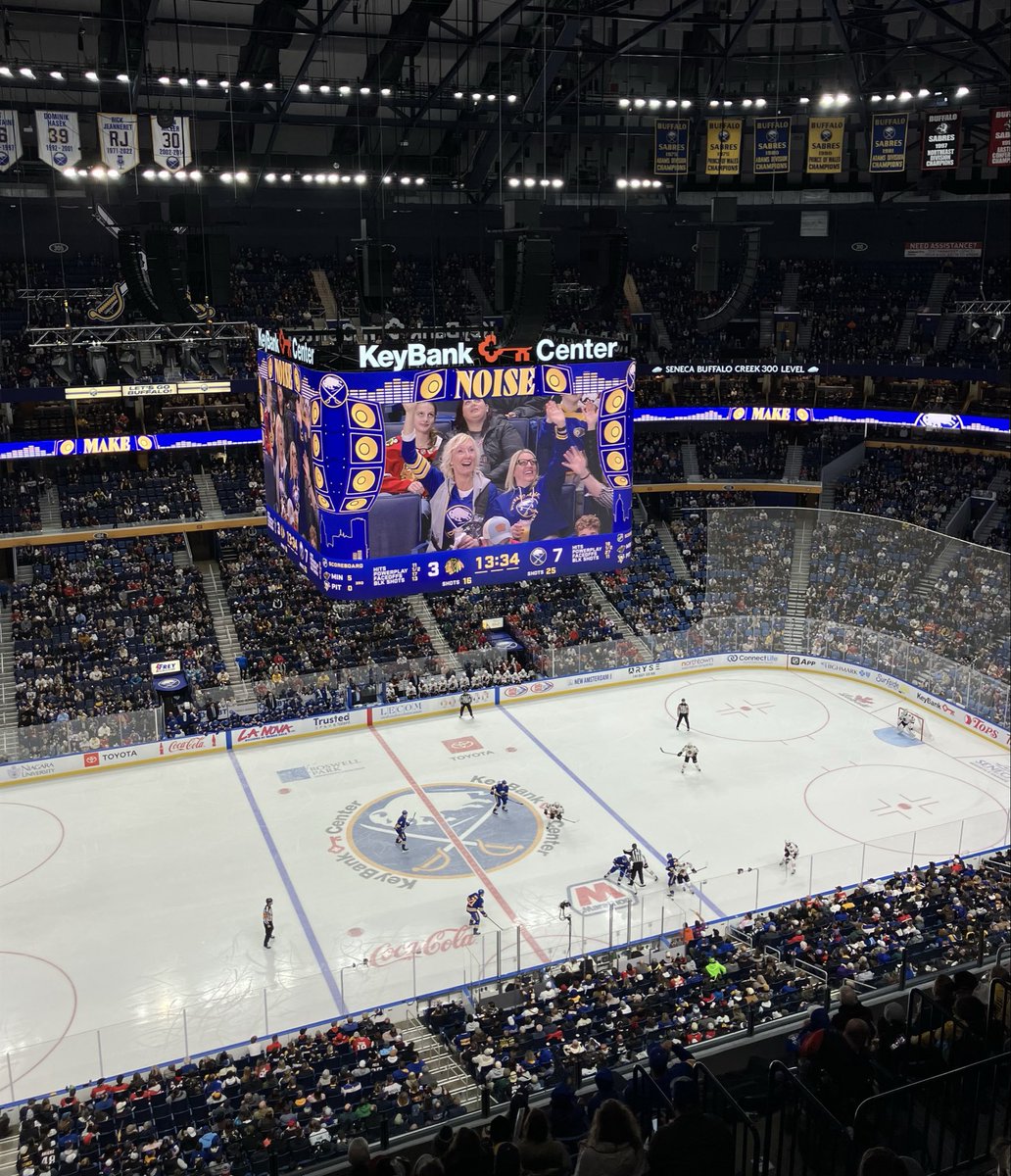 Valde visst rätt match att besöka Buffalo. Sabres krossade Chicago med hela 9–3 och Rasmus Dahlin gjorde två assist. ”Ni borde komma oftare”, konstaterade han.