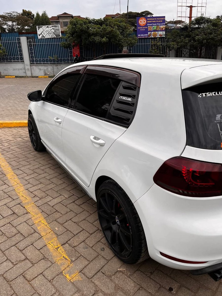nzambu2k15's tweet image. 2012 Volkswagen GTI  
2000CC
Perfect working condition
Stock sunroof 
KSHS 1.380M
Nairobi 
0705204430