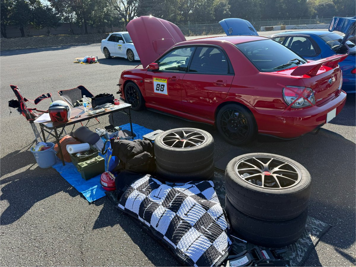 ryoryo_gdb's tweet image. 初のサーキット走行💪
中々ガチ勢に見える準備してますがエンジョイクラスです🤲
#TC1000
#筑波サーキット