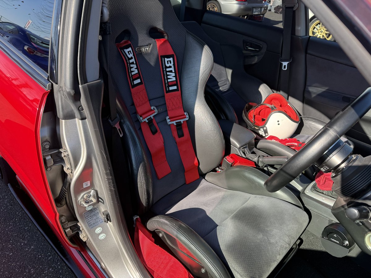 ryoryo_gdb's tweet image. 初のサーキット走行💪
中々ガチ勢に見える準備してますがエンジョイクラスです🤲
#TC1000
#筑波サーキット