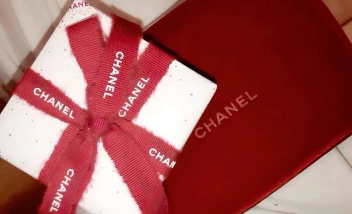 CARTIERANG3L's tweet image. christmas with the waldorfs