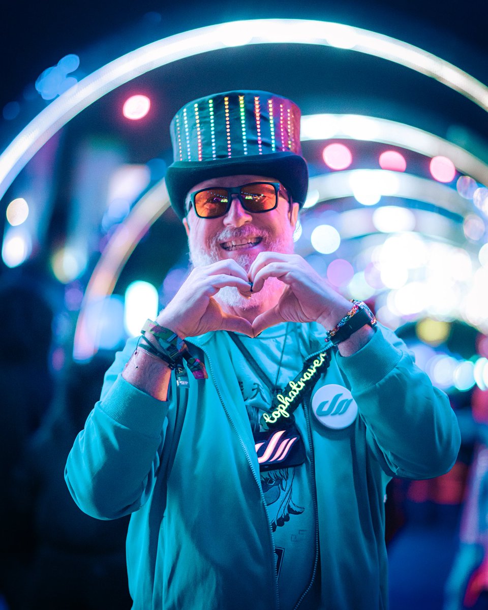 DreamstateUSA's tweet photo. Feeling all the love at #DreamstateSoCal.🫶✨ https://t.co/uUkIlpqMTw