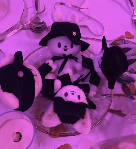 ot8 skzoo costume magnet plush keyring preview at do it pop-up