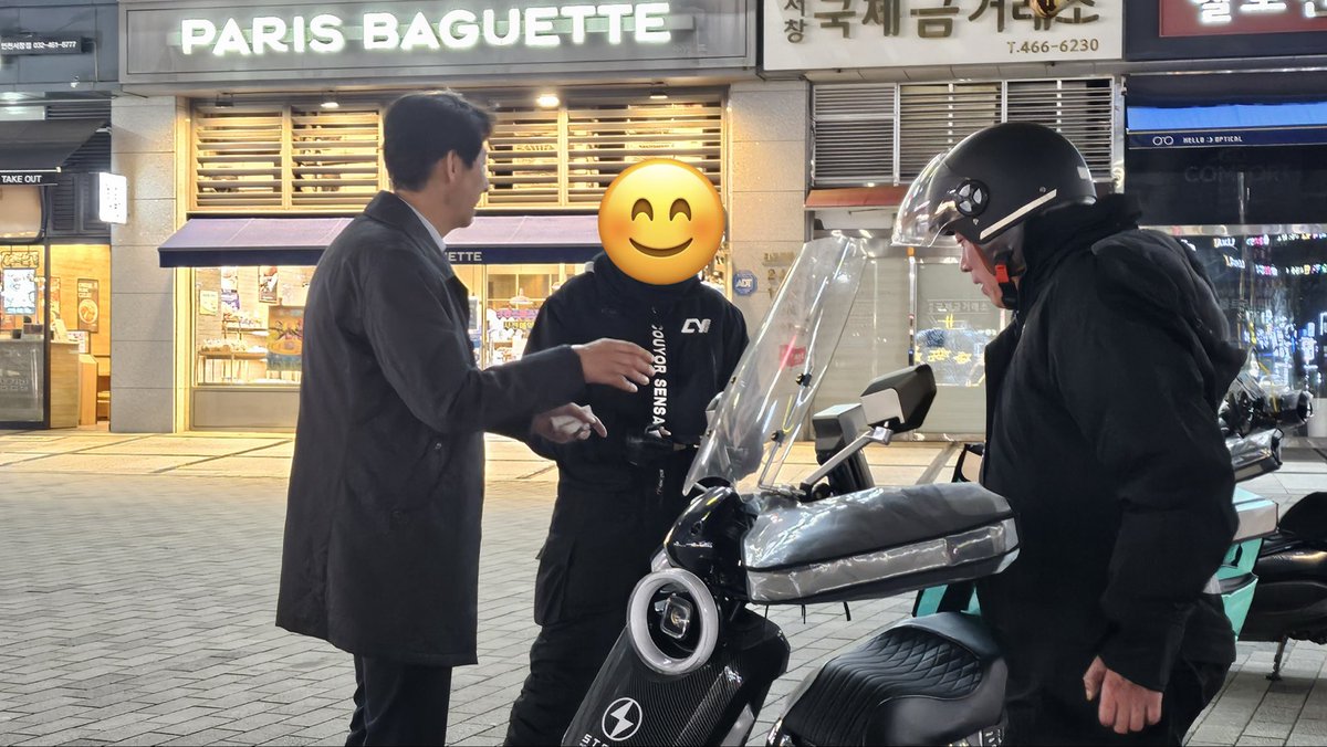 <이훈기의 금요일 동네 한 바퀴 85번째 - 서창2동>

요즘은 국회는 내년 예산 심사와 상임위별 법안 심사로 바쁩니다.

연일 이어지는 국정 업무에도, 지역을 둘러보는 ‘동네 한 바퀴’는 저에게 늘 큰 힘이 됩니다.

오늘 동네 한 바퀴는 서창2동, 우선 주민들의 삶의 질을 높일 공공시설을