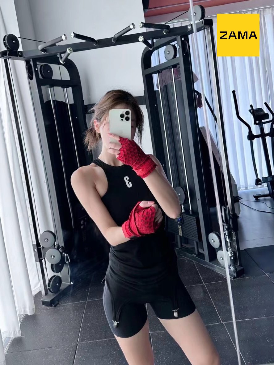 melanthaia's tweet image. effortlessly doing too much 👊🏻 @zama 

#ZamaCreatorProgram