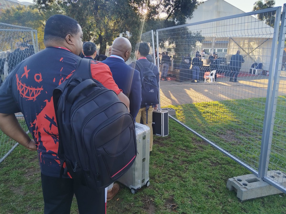 lebotshangela tweet media