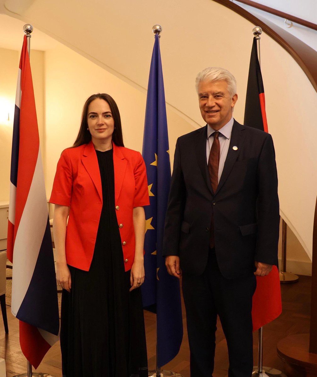 Ernst Reichel 🐘 tweet media