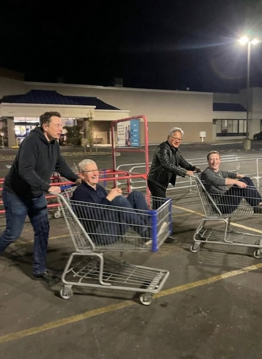 PeterMcPleef's tweet photo. Finally back for break and my god has home not changed. Last night was a movie, love running it back with the fellas #hugereturns #theboysarebackintown https://t.co/CEQI5MYCKv