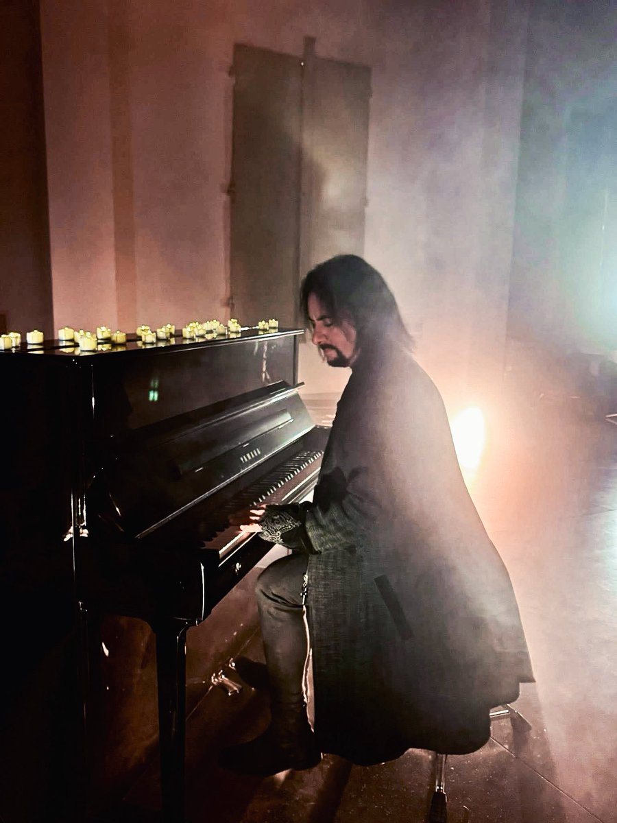 Cassy London ® tweet media