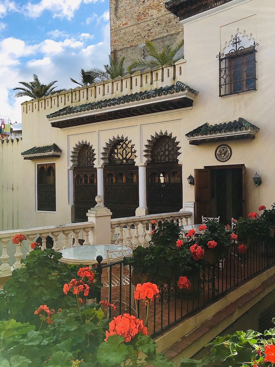 _ClassicalSoul's tweet image. Hence the home of the American diplomatic mission in Tangier established in 1821.

It’s the first American public property located abroad, and the only U.S. National Historic Landmark outside the country.

And in a beautiful gesture of diplomatic hospitality, the building was not…