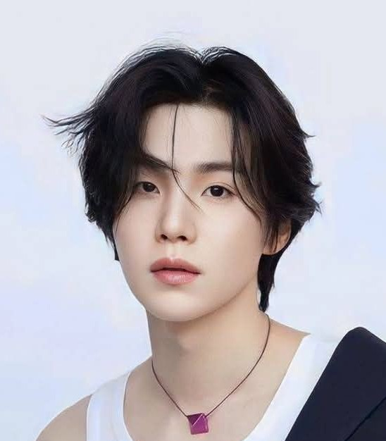 tweetbrandon's tweet image. #kpop #profiles 

Suga (BTS) 
Instagram @agustd: ~51.2 mill followers
Birth name: Min Yoon-gi
Birth date: March 9, 1993
Birth place: Buk-gu, Daegu, South Korea
Height: 174 cm
Blood type: O

Occupation: Rapper, songwriter, producer
Instruments: Vocals
Genres: K-pop, hip-hop
Group