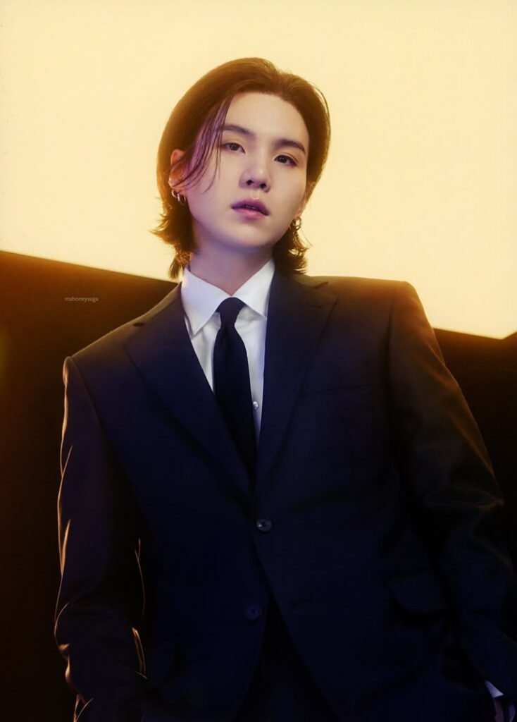 tweetbrandon's tweet image. #kpop #profiles 

Suga (BTS) 
Instagram @agustd: ~51.2 mill followers
Birth name: Min Yoon-gi
Birth date: March 9, 1993
Birth place: Buk-gu, Daegu, South Korea
Height: 174 cm
Blood type: O

Occupation: Rapper, songwriter, producer
Instruments: Vocals
Genres: K-pop, hip-hop
Group