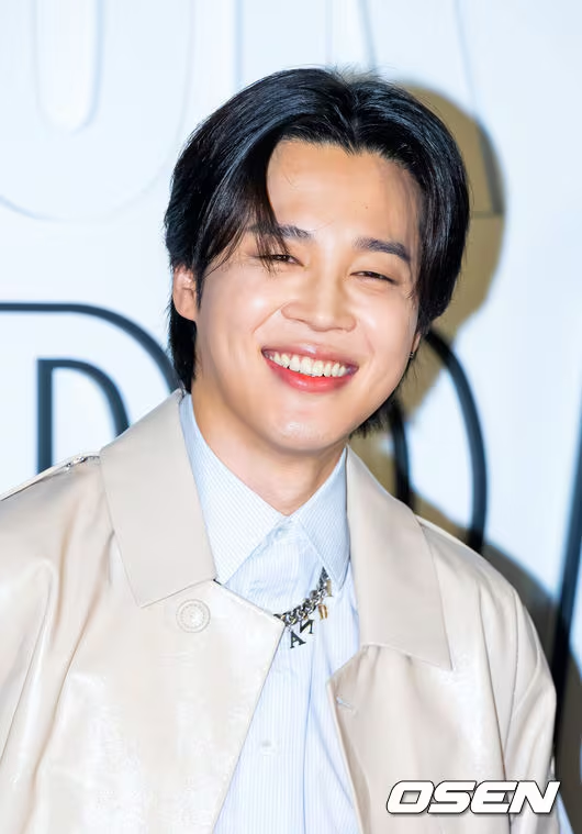 tweetbrandon's tweet image. #kpop #profiles 

Jimin (BTS) 
Instagram @j.m: ~55.4 mill followers
Birth name: Park Ji-min
Birth date: October 13, 1995
Birth place: Busan, South Korea
Height: 174 cm
Blood type: A

Occupation: Singer, dancer
Instruments: Vocals
Genres: K-pop, R&amp;amp;B
Group debut: June 13, 2013