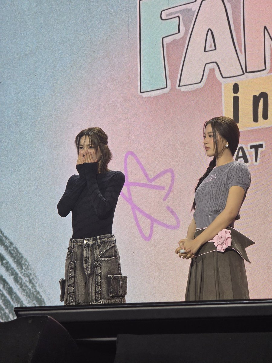 babemepls's tweet image. Hi 🫡

#EBFANDAYXVIETNAM
#emibonnie #emiamily #beonnnie