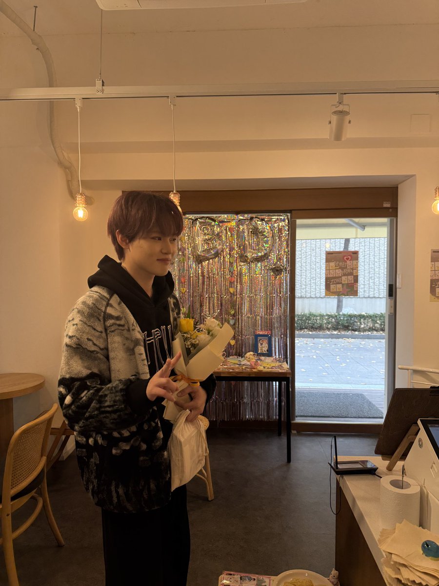 dehetpang's tweet image. 천러가왔어요

어떡하죠
고맙고사랑하고생일축하고고맙고행복해

#천러선배_24번째생일_축하해로
#LucidStarCHENLEDay