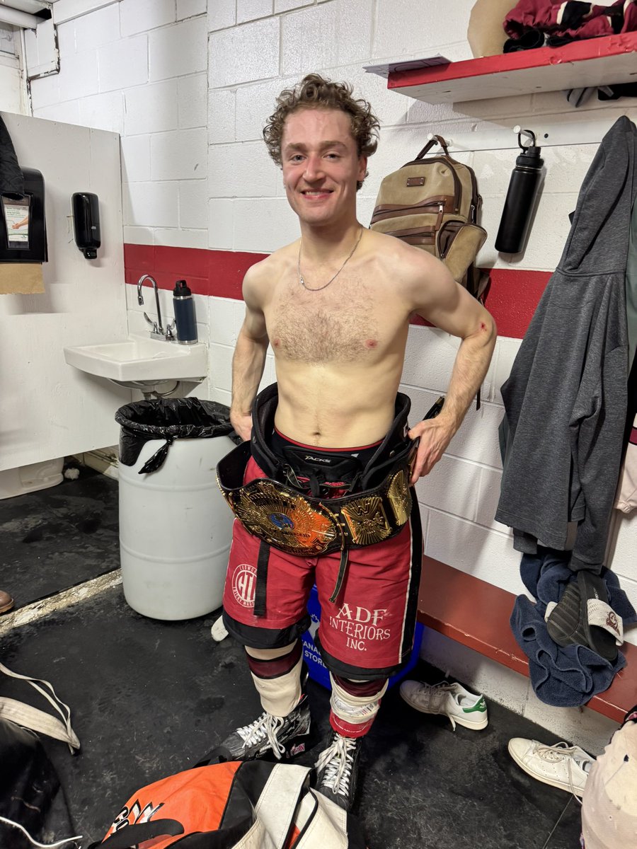 TrickyMaroons's tweet image. 🚨 MAROONS WIN! 🚨

Maroons shoot down the T-Birds in a greasy Friday night tilt in Bruno and improve to 4-1 on the year!

Final score 4-3. 

Player of the game goes to Ty Albrecht with 2 goals (1 SH) on the night! 

@MondayNooner @SaskForum 

#itstricky