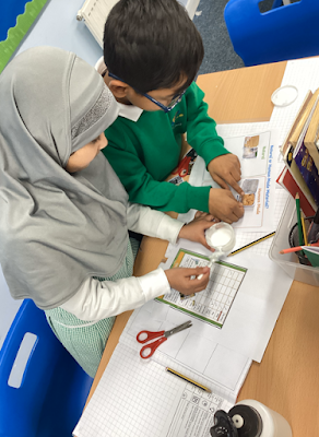 FarnhamGreen's tweet image. This week in Science, we explored different materials and how they change. We also investigated how heating, cooling, bending, or stretching can change materials - just like real scientists and engineers! #strivingforexcellence #aspiration #resilience