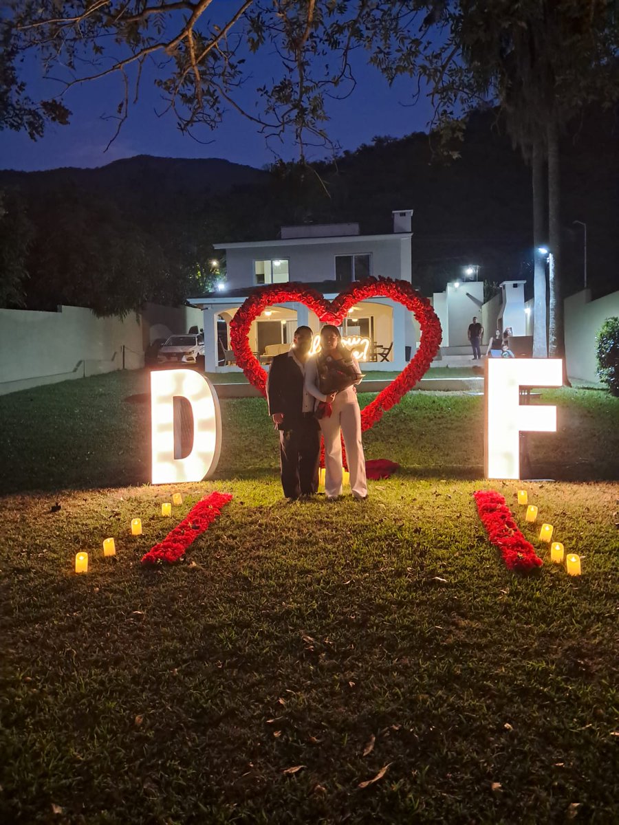 ma_fergvz's tweet photo. Me voy a casar con el amor de mi vida❤️ 
Ame mi sorpresa!! Te amo mi amor❤️
20.11.2025 https://t.co/BPpE2za8sG