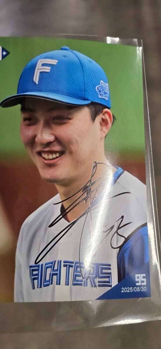 柳川選手からハイライトフォトにサイン貰ったぜ🤘😎🤘
家宝や〜
 #FFES2025 
 #lovefighters