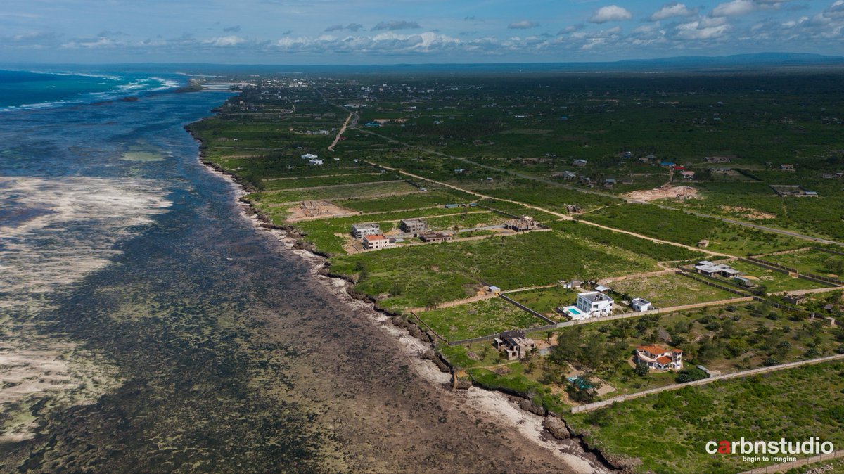KevinMunala's tweet photo. A first attempt at a feeling of a light and airy structure. Light floating lines viewing the Indian ocean horizon in Watamu right in front of a cliff. 

#design https://t.co/168LticOzP