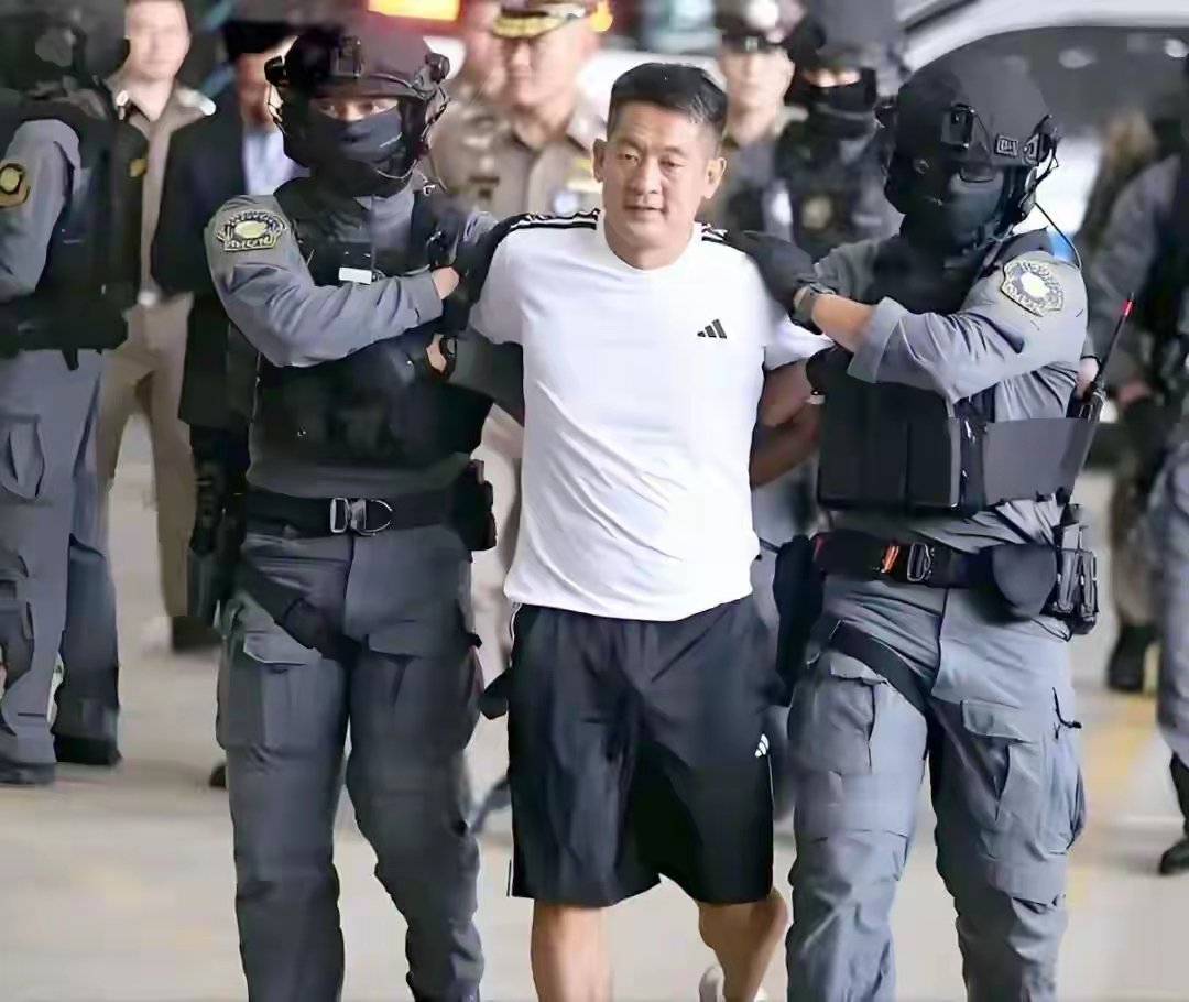 weizai84934144's tweet image. 近日，缅甸妙瓦底“KK园区”创始人佘智江，12日从泰国引渡回国。这个全球最大电诈园“主脑”是如何炼成的？