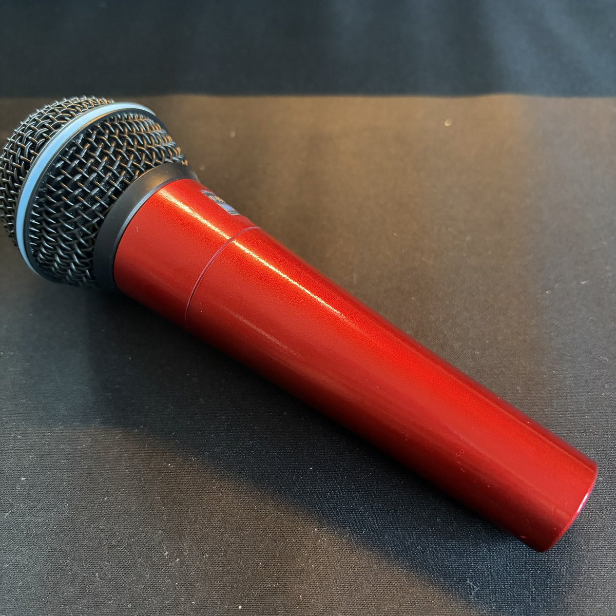 tomo_2203's tweet image. my new gear ?

…ではなく、長年使用したshure beta58をグリルも含めエアブラシで塗装。
耐久性は使ってみないとわからないけど、良い感じに仕上がりました

#shure
#beta58
#マイク塗装