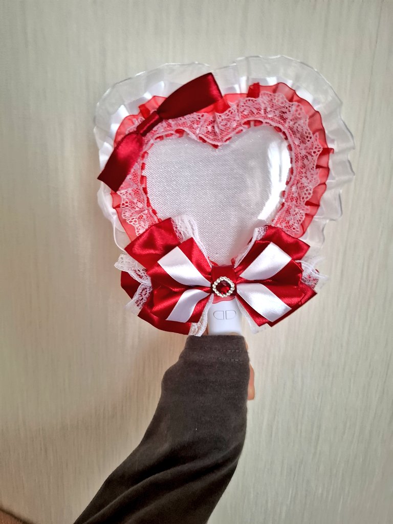 hm_mzk3's tweet image. 推し色❤︎ハートペンラ(red)
2月のにじともで出品予定です✨
色違いでピンクも製作中です💗